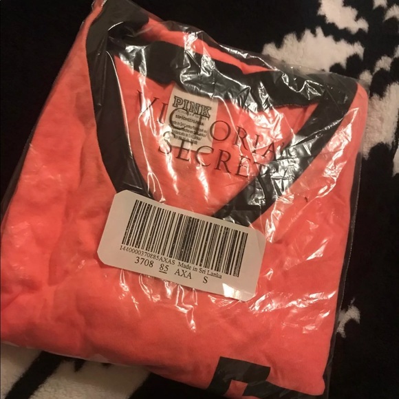 BUNDLE of 2 PINK Perfect V-Neck Shirts - Picture 4 of 4